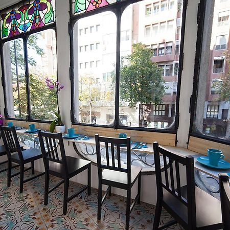 Bed In Girona Bed & Breakfast ภายนอก รูปภาพ