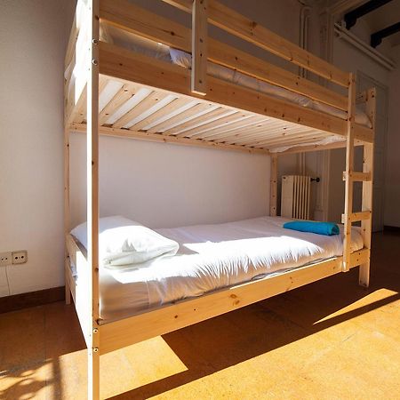Bed In Girona Bed & Breakfast ภายนอก รูปภาพ