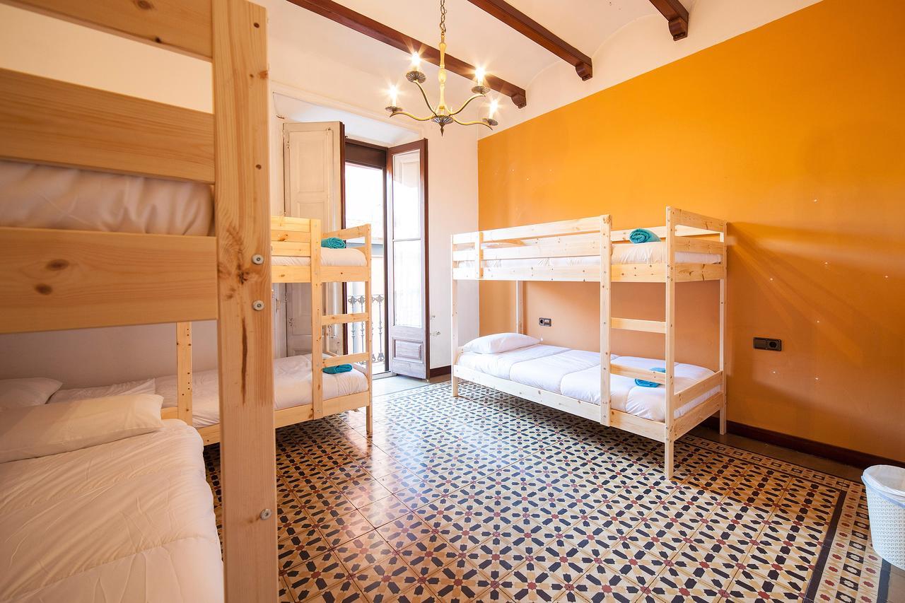Bed In Girona Bed & Breakfast ภายนอก รูปภาพ