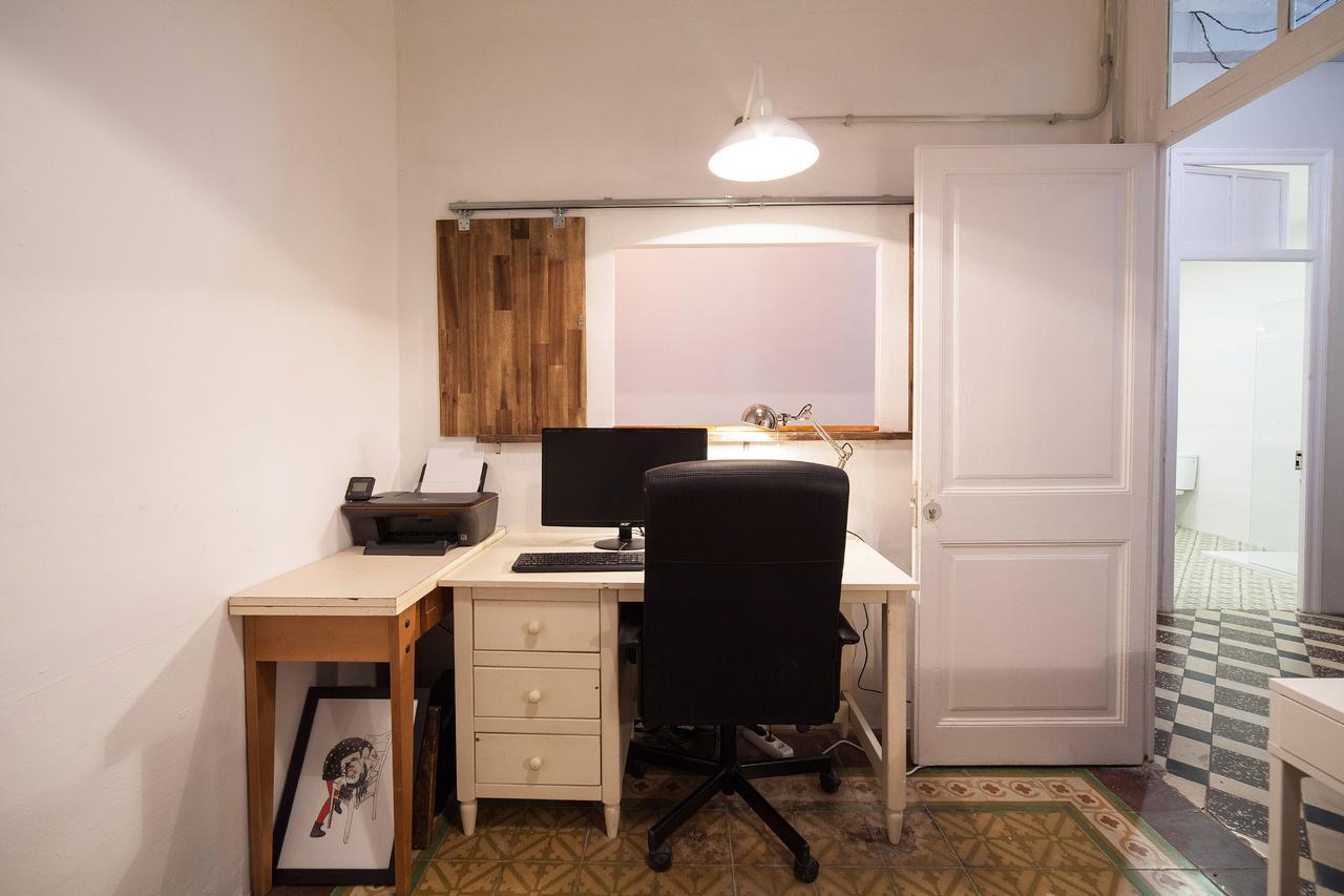 Bed In Girona Bed & Breakfast ภายนอก รูปภาพ