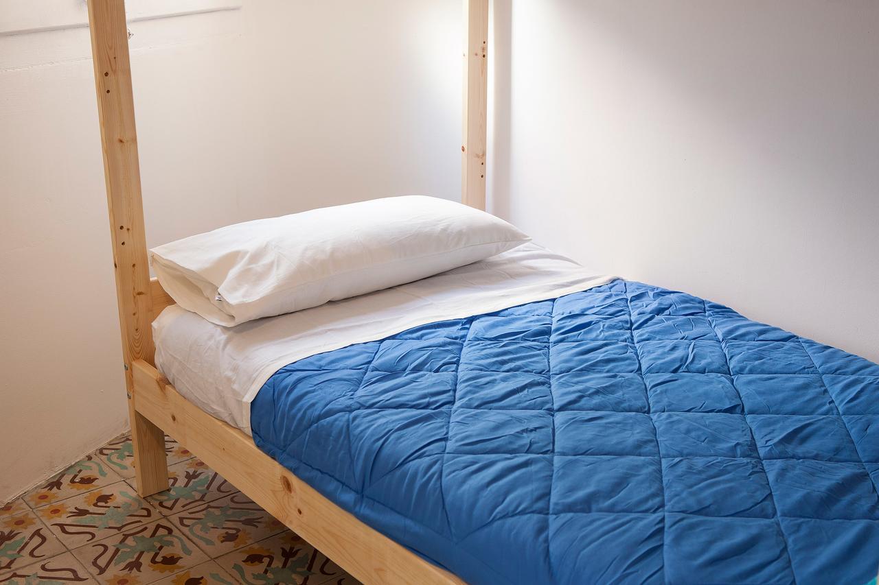Bed In Girona Bed & Breakfast ภายนอก รูปภาพ