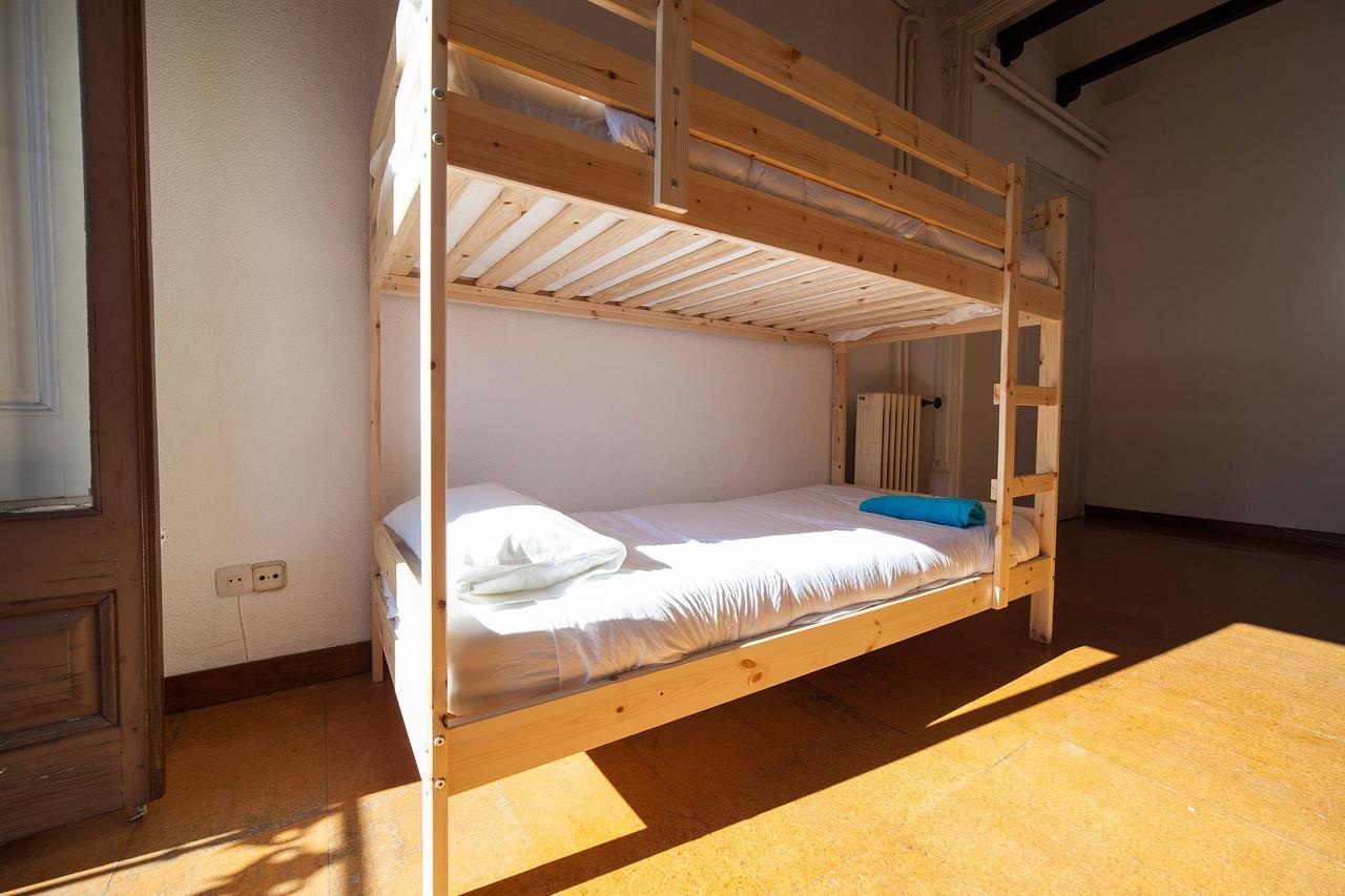Bed In Girona Bed & Breakfast ภายนอก รูปภาพ